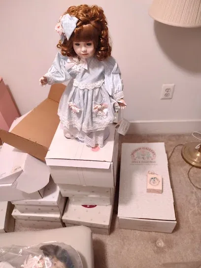 Antique DOLL Collector magazine