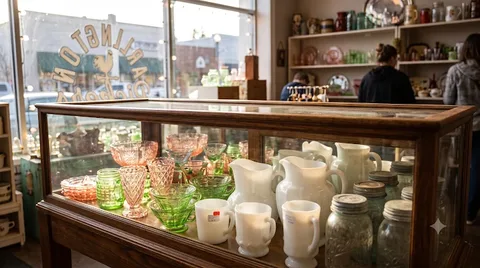 Arlington Pickers - Thrift & Antique Store