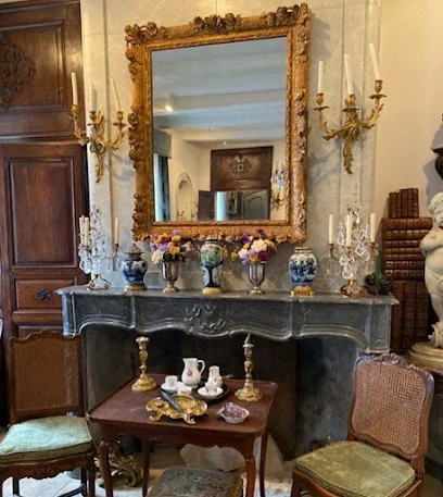 Au Vieux Paris Antiques LLC