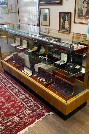 Blue Stove Antiques & Watches International