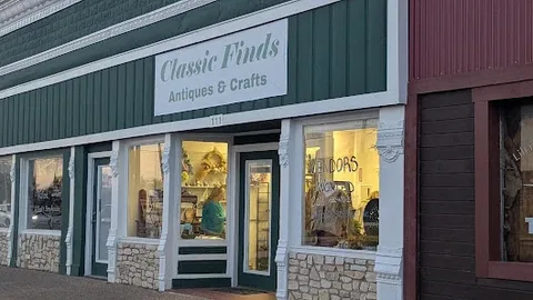 Classic Finds Antiques and Crafts