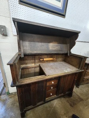 Dave's Antiques